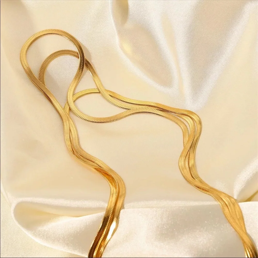 🌟Fashion Multilayer Snake Chain Choker Necklace - Picture 3 of 5